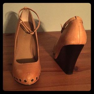 Leather wooden wedges